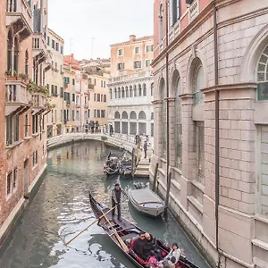 Apartment San Marco Square With Canal View By Wonderful Italy Venice